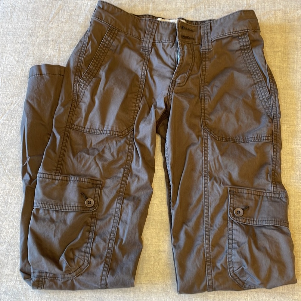 Hollister brown cargo pants. Size 00R / size 24